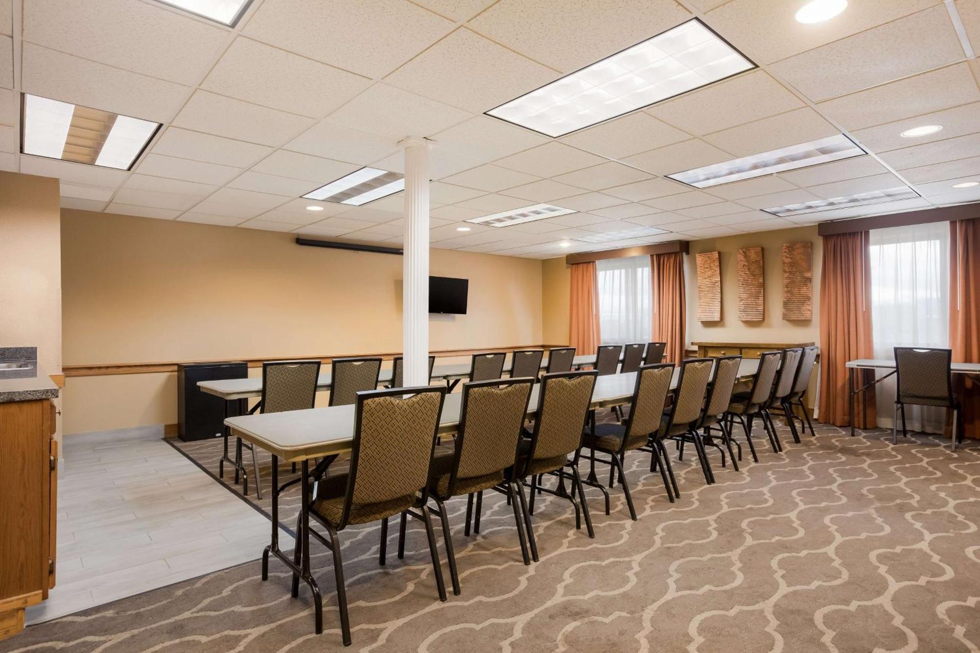 Best Western Kendallville Inn Экстерьер фото