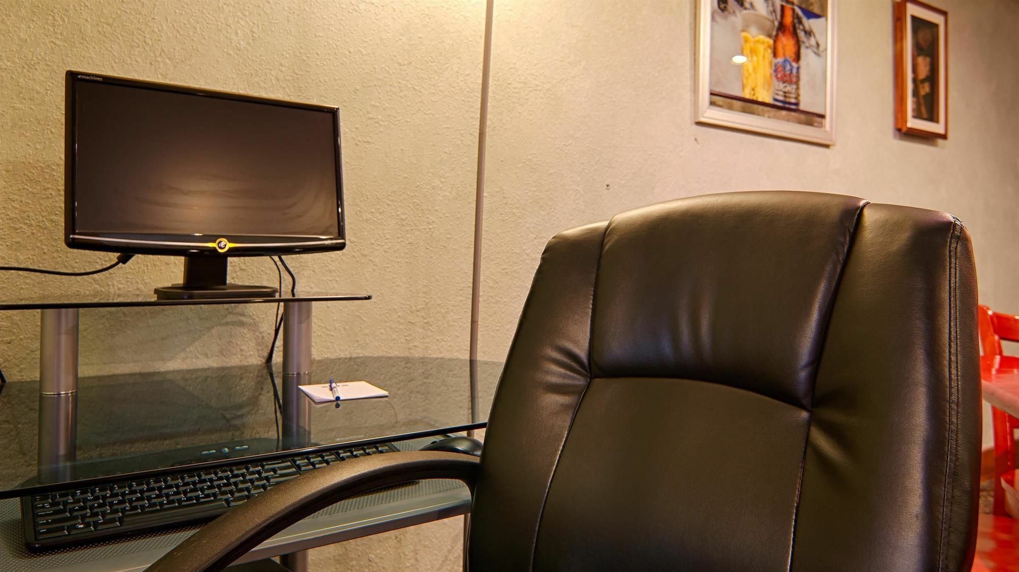 Best Western Kendallville Inn Экстерьер фото